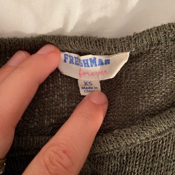 Dark Green Lightweight Henley - Picture 2 of 2